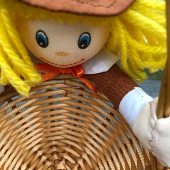 Russ Vintage Thanksgiving Pilgrim Treat Basket 5" High Brown Clothes Yellow Hair - Picture 3 of 12